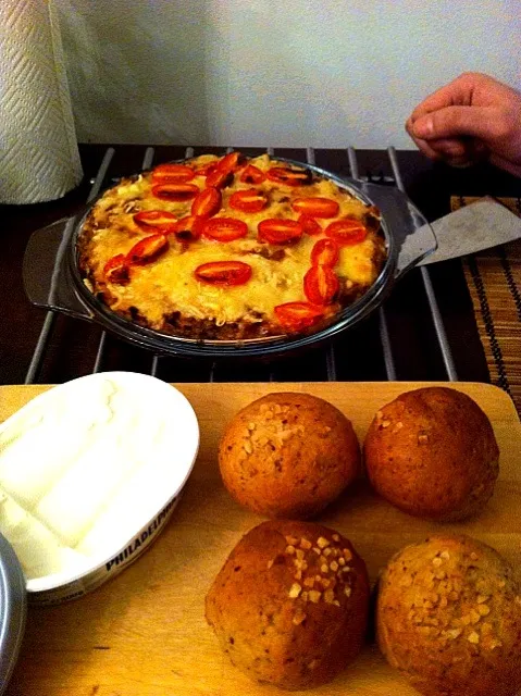 lihaperunalaatikko and brownsugar-almond-linseed bread|keiko mashimaさん