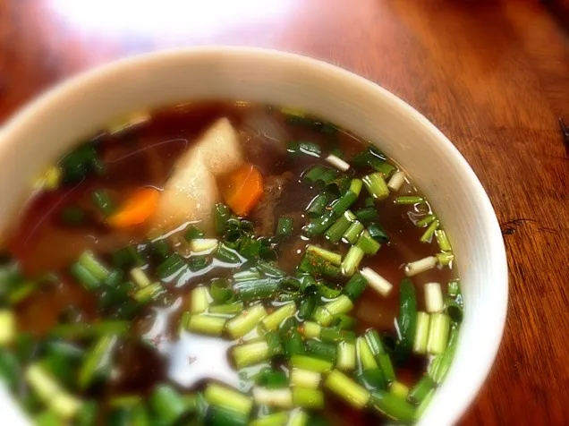 朝っぱらからじっくり煮込んで作った牛すじ雑煮。|tesasakiさん