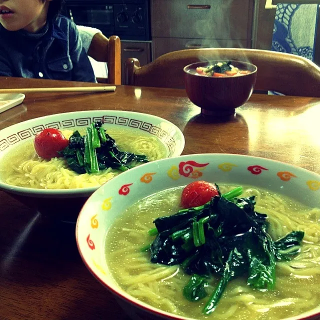 Snapdishの料理写真:マルちゃん製麺の塩味😋|michiさん