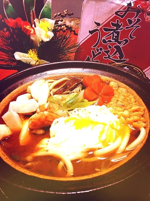 名古屋名物味噌煮込みうどんのお昼ごはん🎍|さかぽんさん