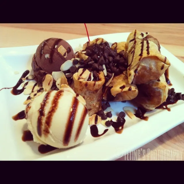 Ice cream with fried banana!|Yetingさん