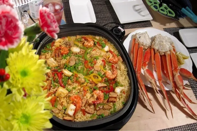 Snapdishの料理写真:パエージャ(paella)＆本ズワイガニ|Everyday eat a curry.さん