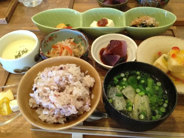 小鉢定食。ルナ・カフェにて。|yukimiさん