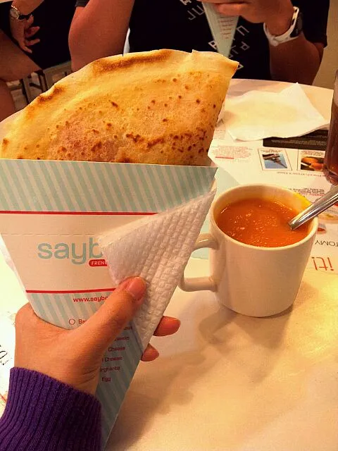 salmon n onion crepe w/ pumpkin soup|genさん