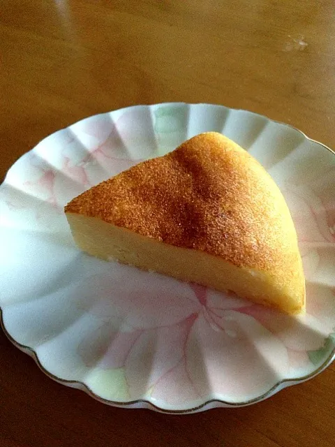 Snapdishの料理写真:炊飯器で作るヨーグルトケーキ|Marrさん