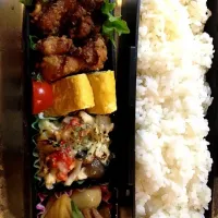 Snapdishの料理写真:唐揚げ、卵焼き、カニグラタン、がめ煮