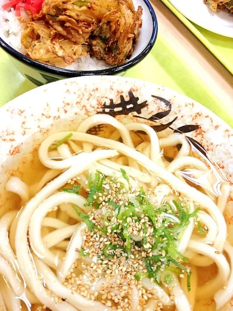 うどん＆かき揚げ丼(^-^)|よっしいださん