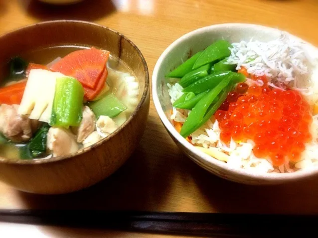 カニの炊き込みご飯と餅なしのお雑煮|まりこさん