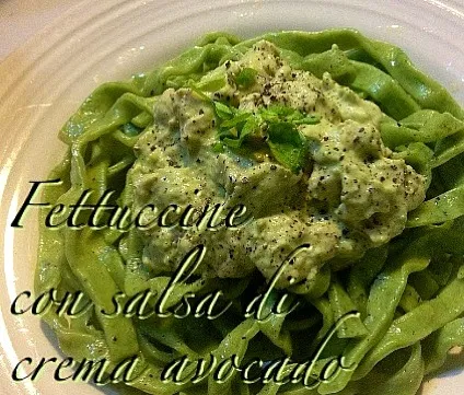 Fettuccine con salsa di crema avocado|nofishさん