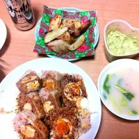 Snapdishの料理写真:2012年Xmasディナー☆inおうち  ミートローフ、カブのシチュー、ポテトとアボカドディップです。計画が十分できてなかったので、簡単＆見た目が雑になってしまった(>_<)来年は見た目もかわいいXmasディナーが作りたいな。|ちささん