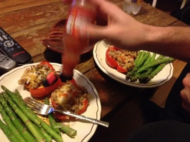 turkey stuffed peppers and steamed asparagus|alexandraさん