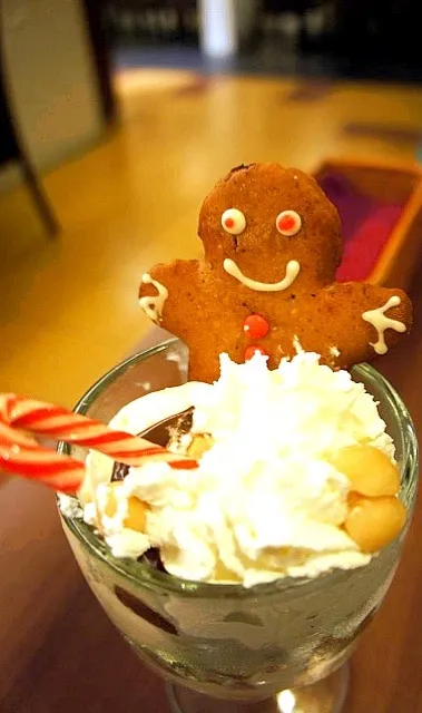 Gingerbread man sundae|Ahmad Nazri Mohamed Naimさん