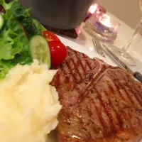 Tボーンステーキ マッシュポテト添え|Amysさん