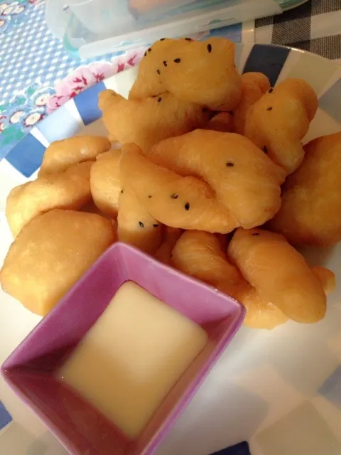 Chinese style breakfast: Fried dough with condensed milk dip|Prae~*さん