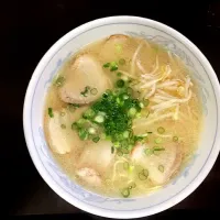 Snapdishの料理写真:とんこつラーメン 1杯目|マツさん