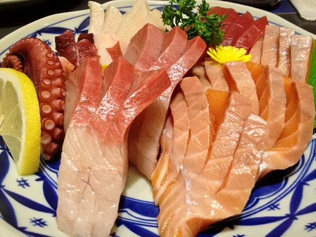 Assorted sashimi|Nicholas Tayさん