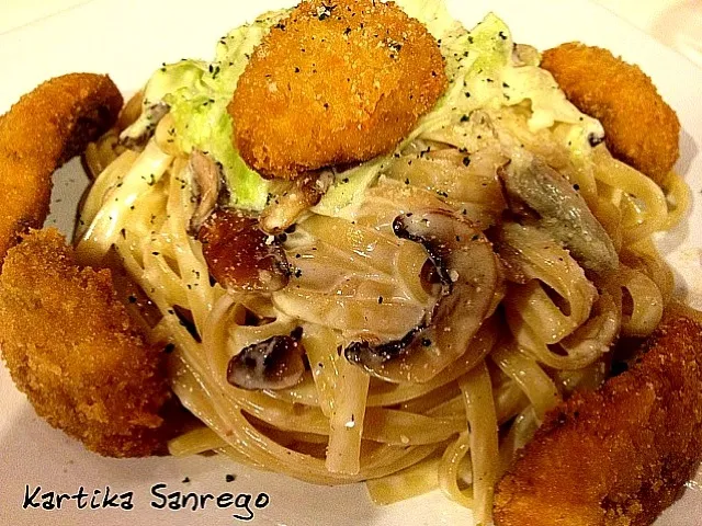 Fettuccine Mushroom & Deep Fried Mushroom with Cheese|Kartika Sari Sanregoさん