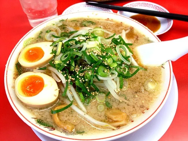 魁力屋 味玉味噌ラーメン|末貞 護さん