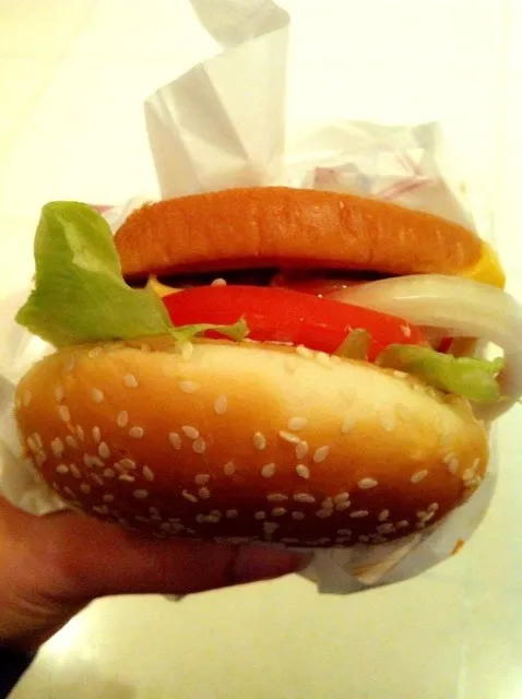 Snapdishの料理写真:"whopper junior"|꒰✾꒱˚°꒰ben꒱°˚꒰✾꒱さん