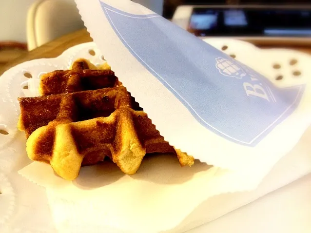 Belgium style caramel waffle @ B.waffle|Larry Chuさん