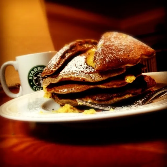 Small red beans pancake with lemon butter creme 小豆のパンケーキ、レモンバタークリーム|Yuka Nakataさん