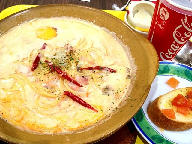 Tomato cream pasta&garlic Bread for my Lunch!:)happy tummy na naman!:)|Dezza Tsuchiyaさん