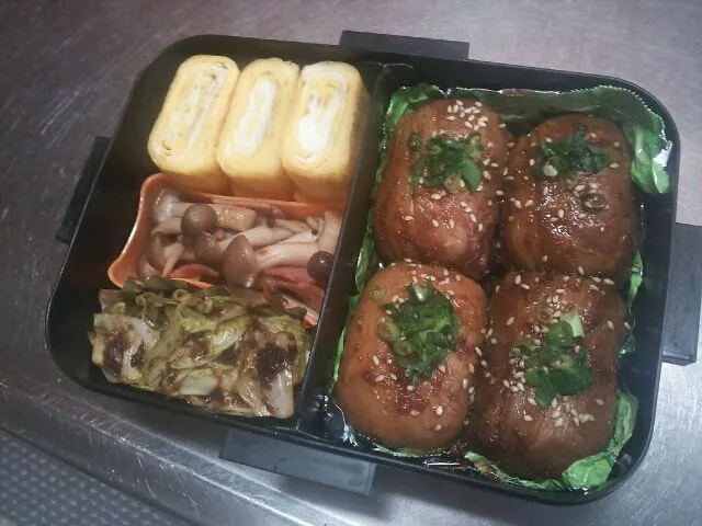 肉巻きおにぎり弁当|なつ(¨*)さん