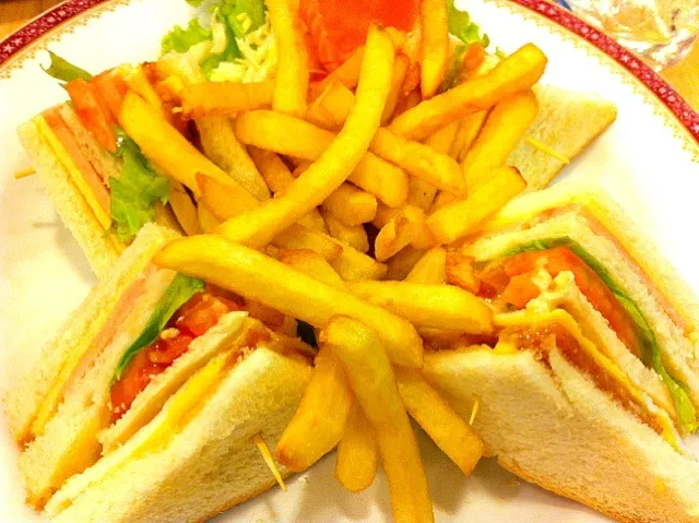 Club sandwich|Elanez Alshainさん