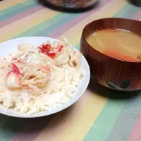 Snapdishの料理写真:2012.1.1.  蟹ご飯とけんちん汁|さむさん