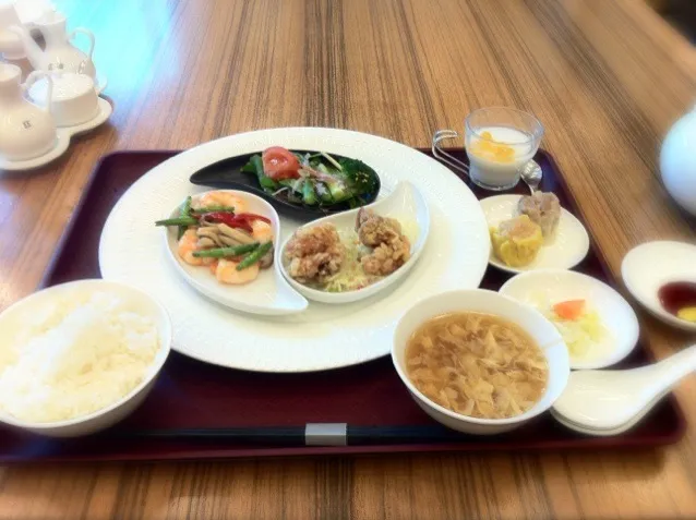 Snapdishの料理写真:人間ドッグの後の豪華な昼食。健康的なのかなぁ。|土屋幸治さん