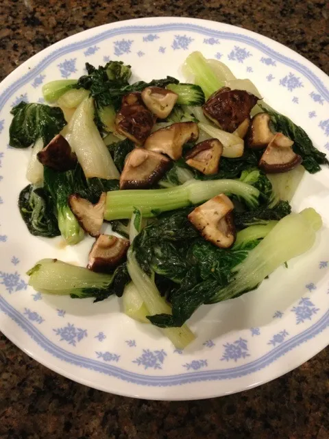 Bokchoy with shiitake mushrooms|Goro Pinkさん