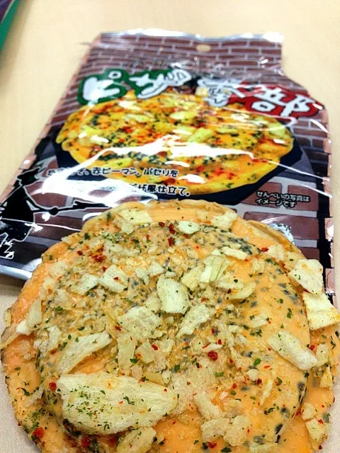 Sometimg new pizza sembei|Salvatore Cuomoさん