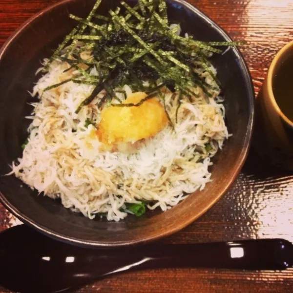 釜揚げしらす丼|ほたて塩ぼんじりさん