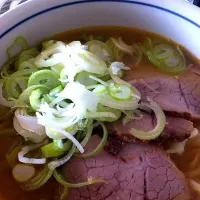 肉のヨシハシの焼き豚を入れた佐野ラーメン|てっぽうさん