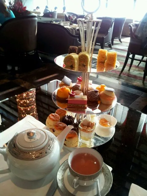 ritz carlton afternoon tea!|karenyuenさん