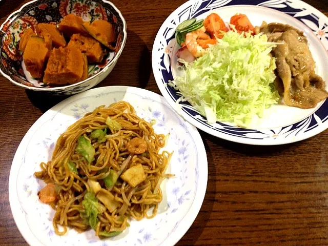 焼きそば、生姜焼き、南瓜の煮物|AYAKAさん