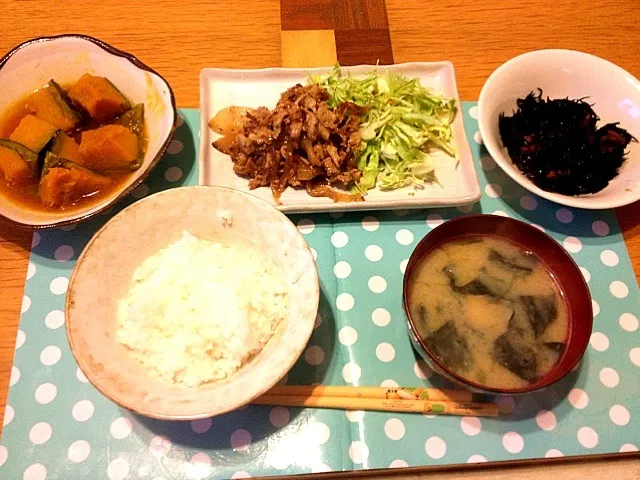 Snapdishの料理写真:生姜焼き、かぼちゃの含め煮、ひじき煮|なおさん