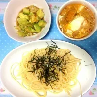 Snapdishの料理写真:たらこパスタ&アボカド薬味ポン酢漬け&チゲスープ|maaaainさん