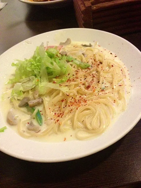 Vegetarian cheesy mushroom pasta.|해리さん