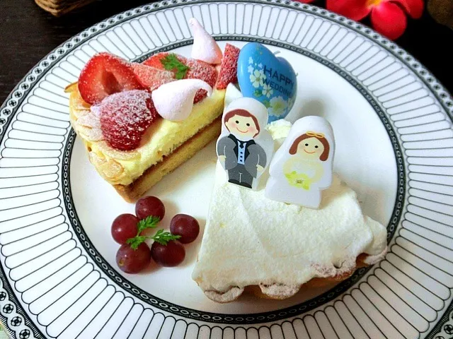 結婚記念日に⋆✩⃛*ೃ.⋆いちごのタルト＆チーズケーキ♡♡|りえさん