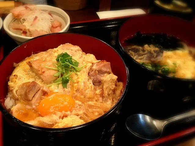 親子丼とあつあつうどん|hirotomoさん