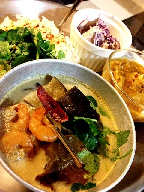 Snapdishの料理写真:豆乳 Thai green curry(ココナツミルクの代替)!|romieさん