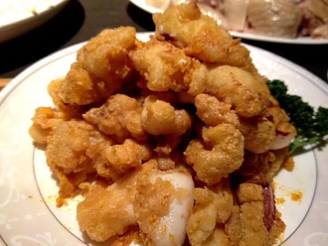 Deep fried squid with salted egg covered @ 元鍋|Larry Chuさん