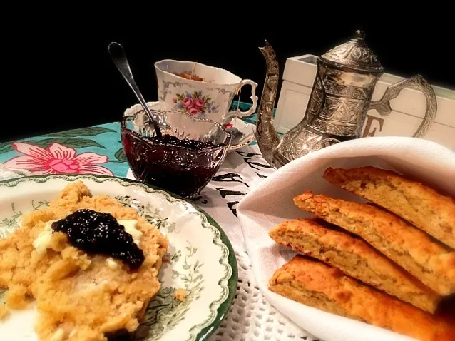 Tea Time with Oat Tea Bread and Black Raspberry Marmelade and Earl Grey|Patrikさん