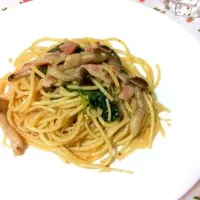 Mushroom garlic bacon spinach soy sauce style pasta.|Yoshinaさん