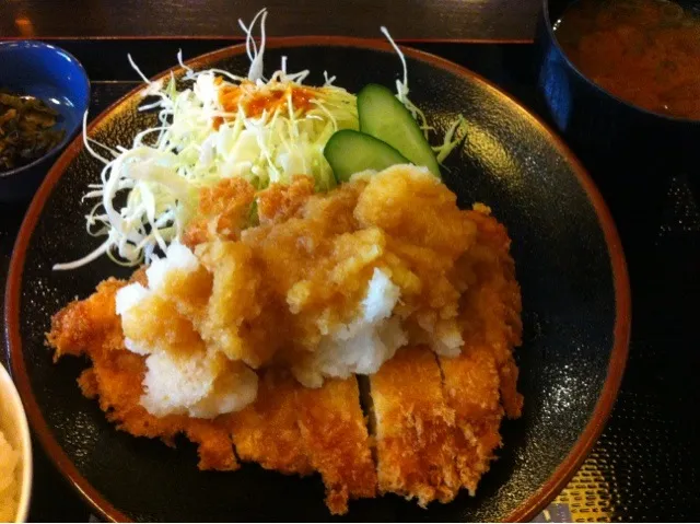 Snapdishの料理写真:和風おろしチキンかつ定食|大石さん