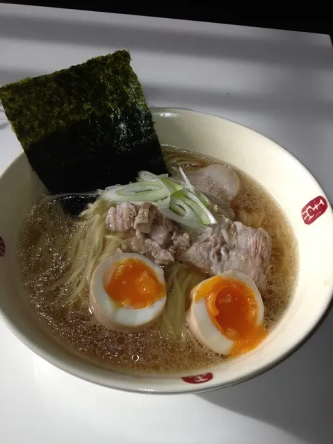 Snapdishの料理写真:醤油ラーメン|ままゆこさん