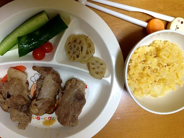 Snapdishの料理写真:卵かけご飯＆肉巻き(山芋、人参、蓮根)＆きんぴら蓮根＆胡瓜＆ミニトマト|お父ちゃんファミリーさん