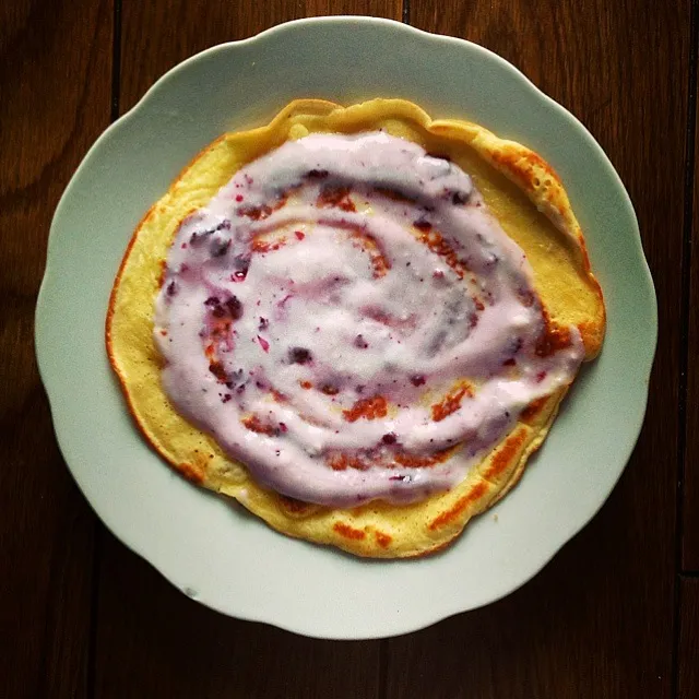 Snapdishの料理写真:Pancake with blueberry yogurt|Peiさん