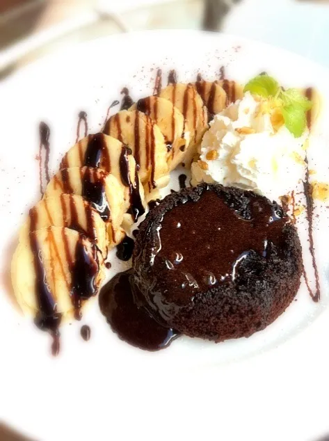 🍀 chocolate lava cake + banana crepe|^^ KUKKIK ^^さん